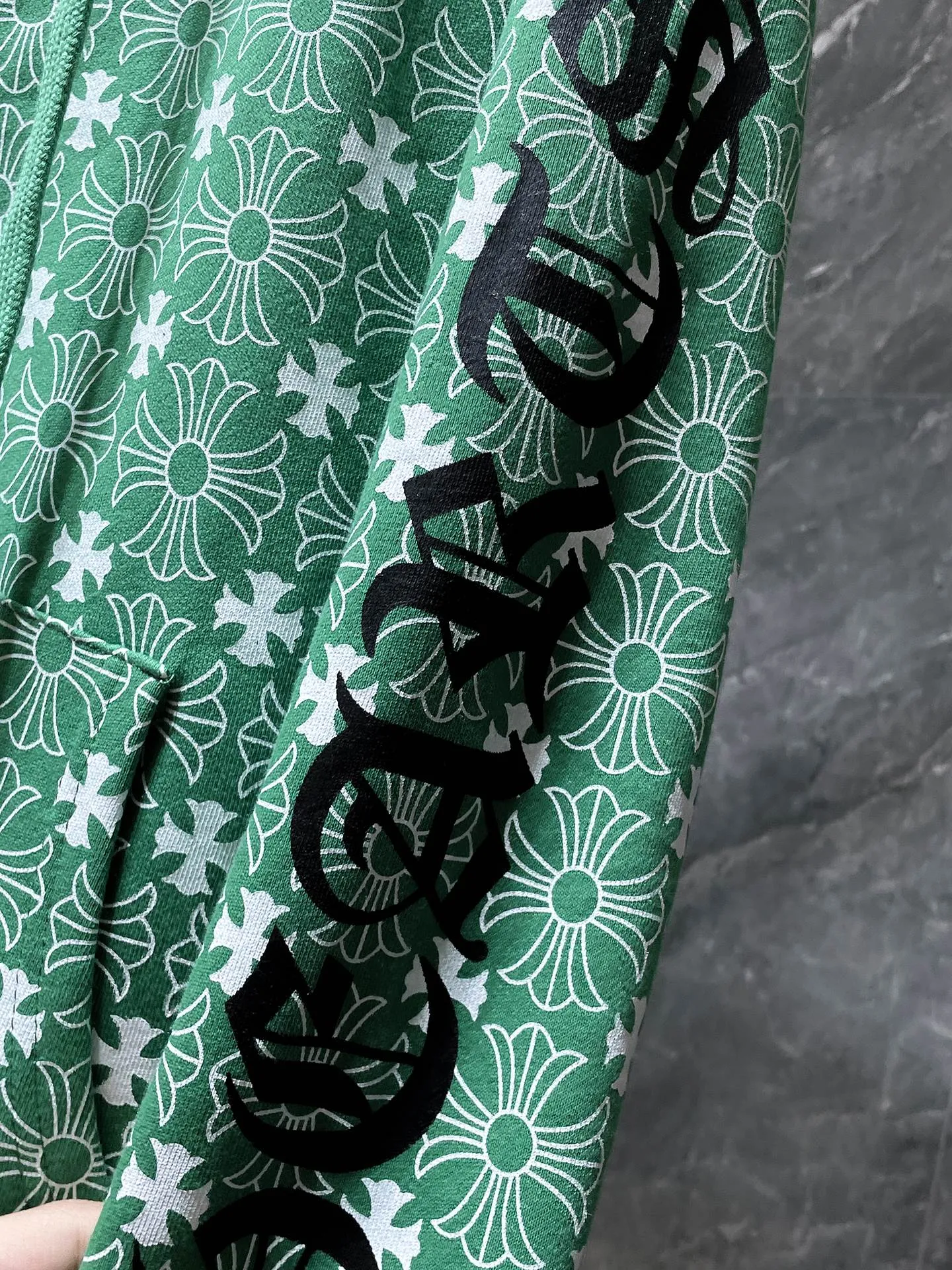 P260 Chrome Hearts Autumn and Winter 2025 Counter Synchronization ❤️ Chrome Hearts Horseshoe Dark Pattern Logo Blue Zipper Sweater Improved Customized Version 1:1 High Weight High Quality Fabric Recommended Colors: Customized Blue Customized Green Customized Orange Sizes: S, M, L, XL